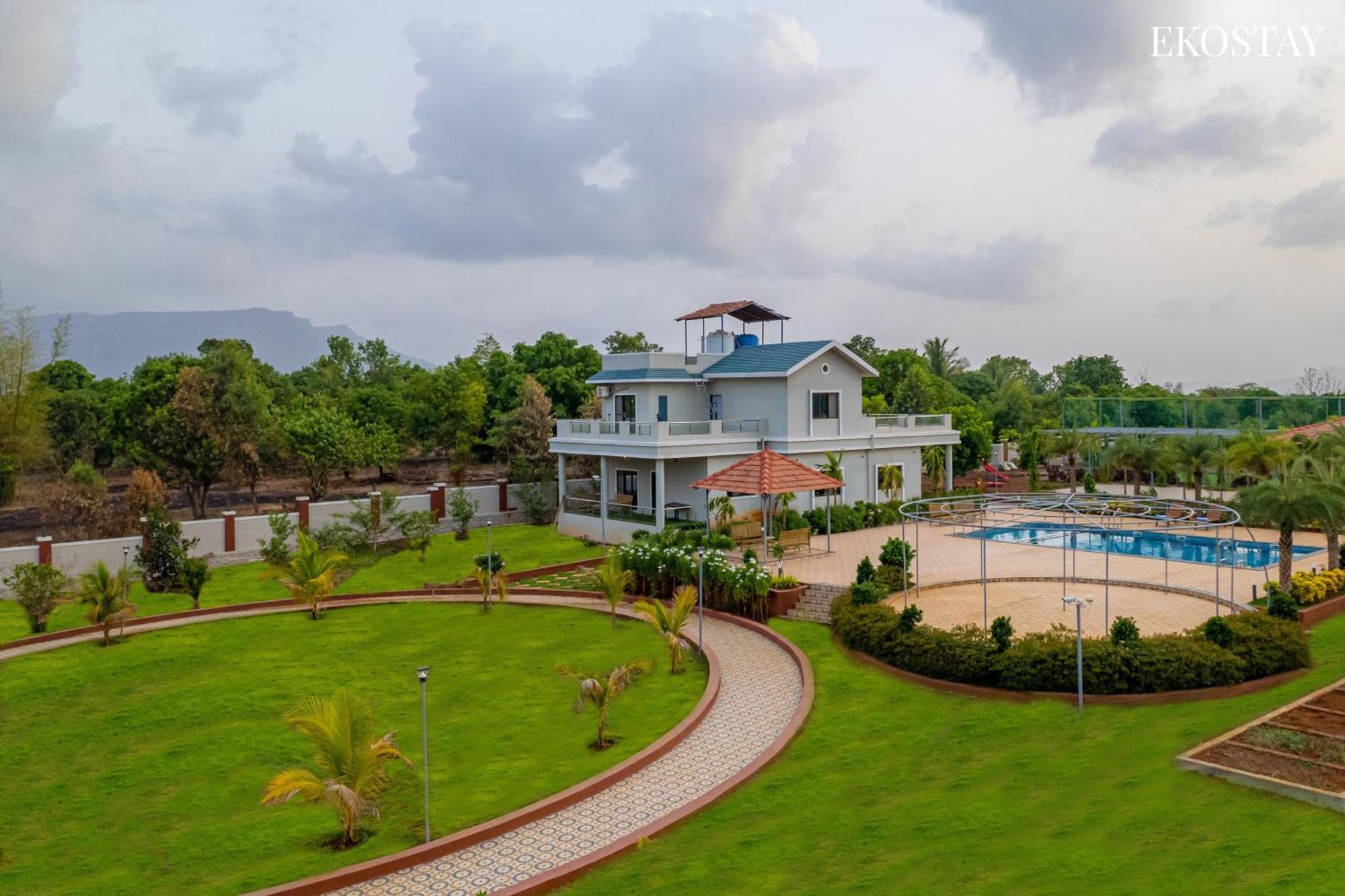 Ekostay Gold Palm Estate I Cricket Turf I Rain Dance I 2 Acre Property 카르자트 외부 사진