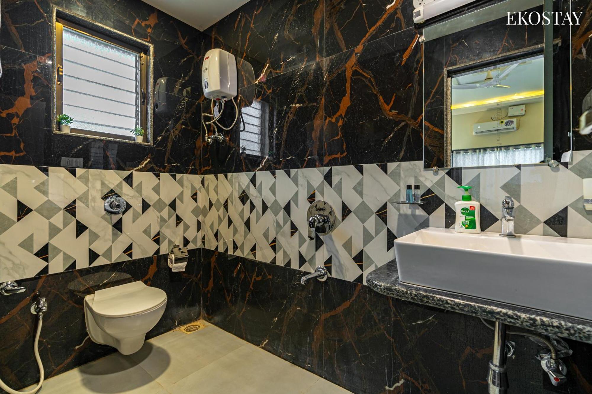 Ekostay Gold Palm Estate I Cricket Turf I Rain Dance I 2 Acre Property 카르자트 외부 사진