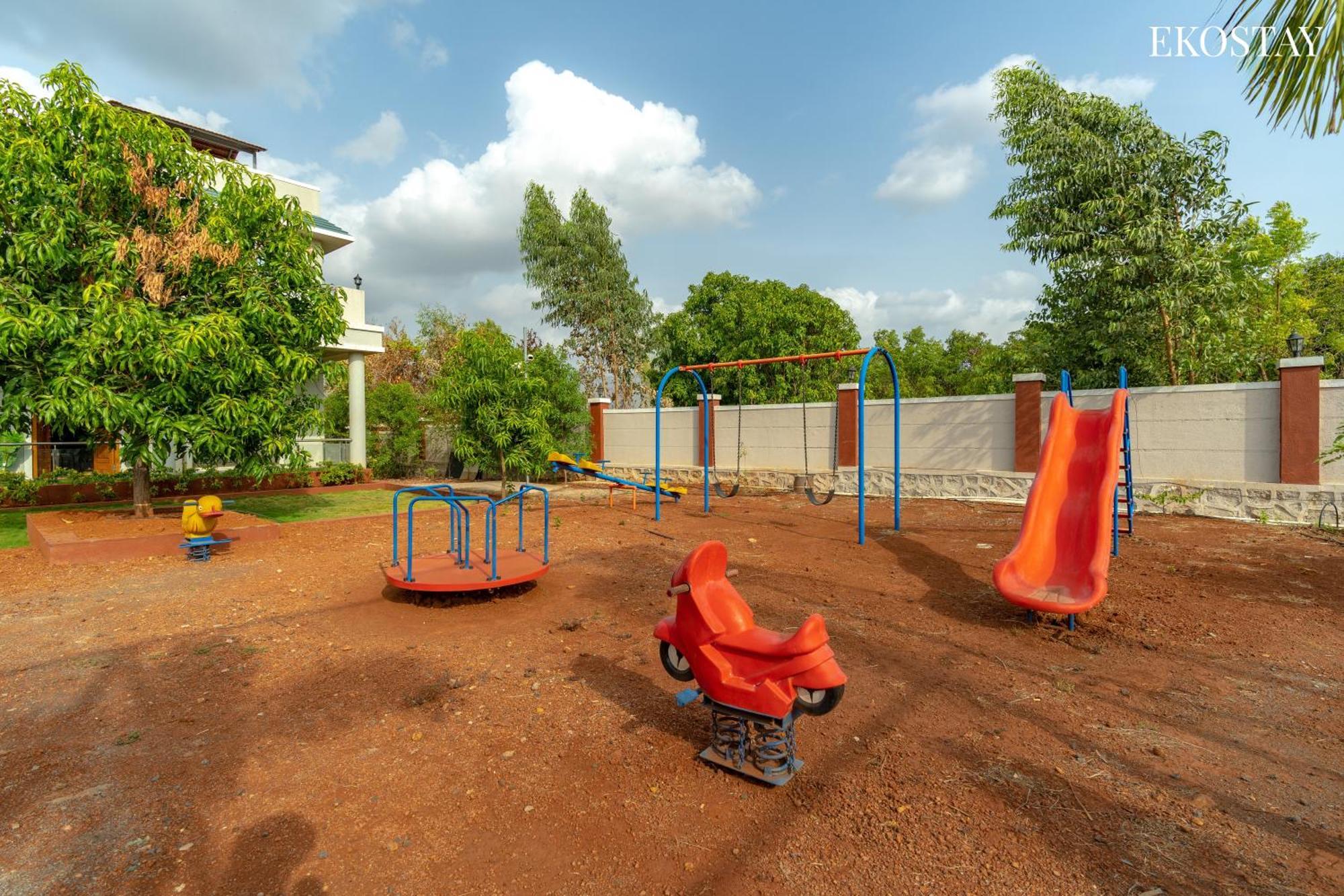 Ekostay Gold Palm Estate I Cricket Turf I Rain Dance I 2 Acre Property 카르자트 외부 사진