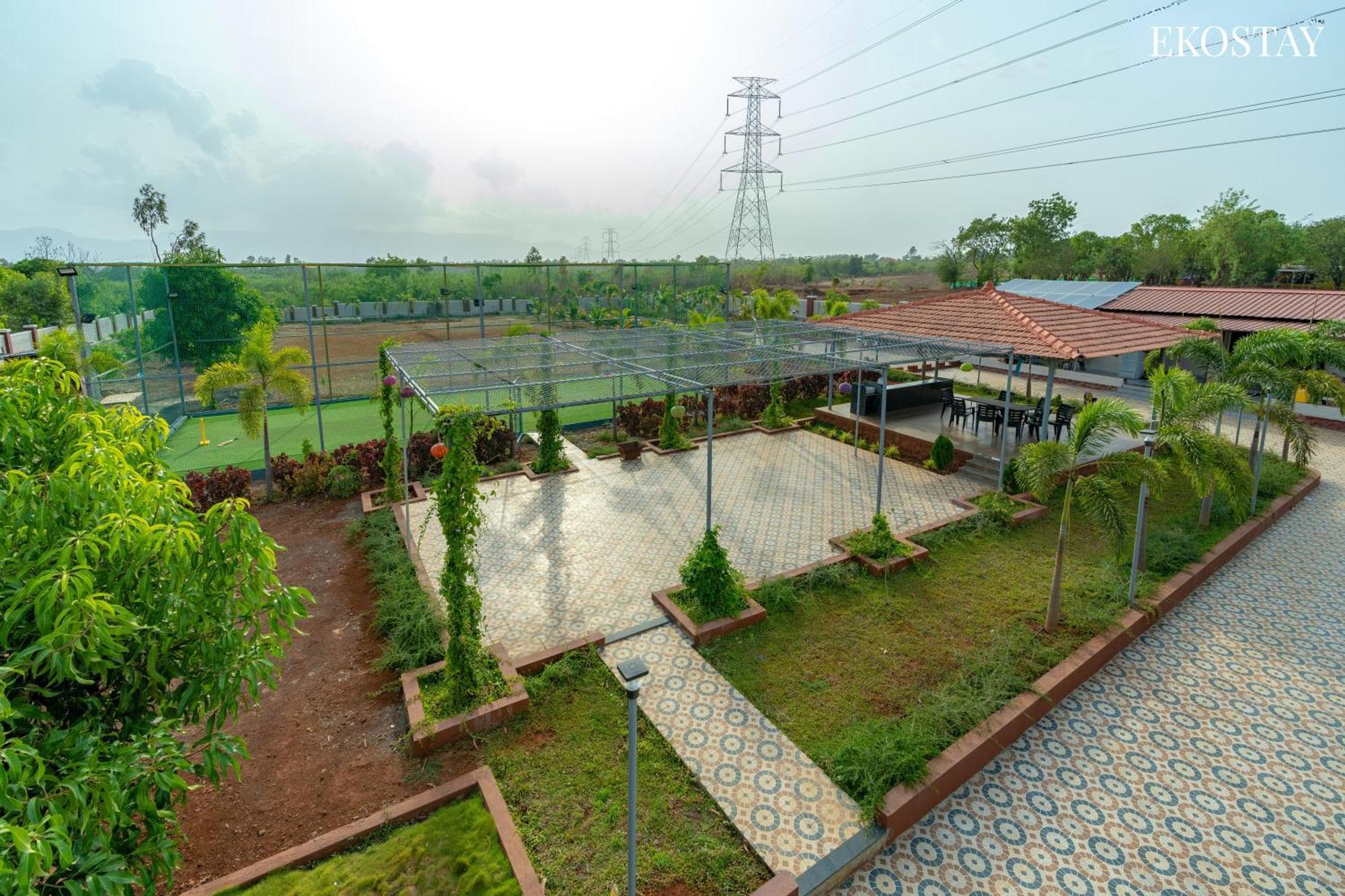 Ekostay Gold Palm Estate I Cricket Turf I Rain Dance I 2 Acre Property 카르자트 외부 사진