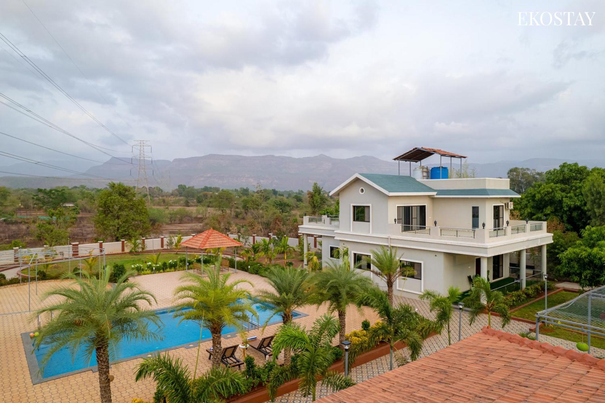 Ekostay Gold Palm Estate I Cricket Turf I Rain Dance I 2 Acre Property 카르자트 외부 사진