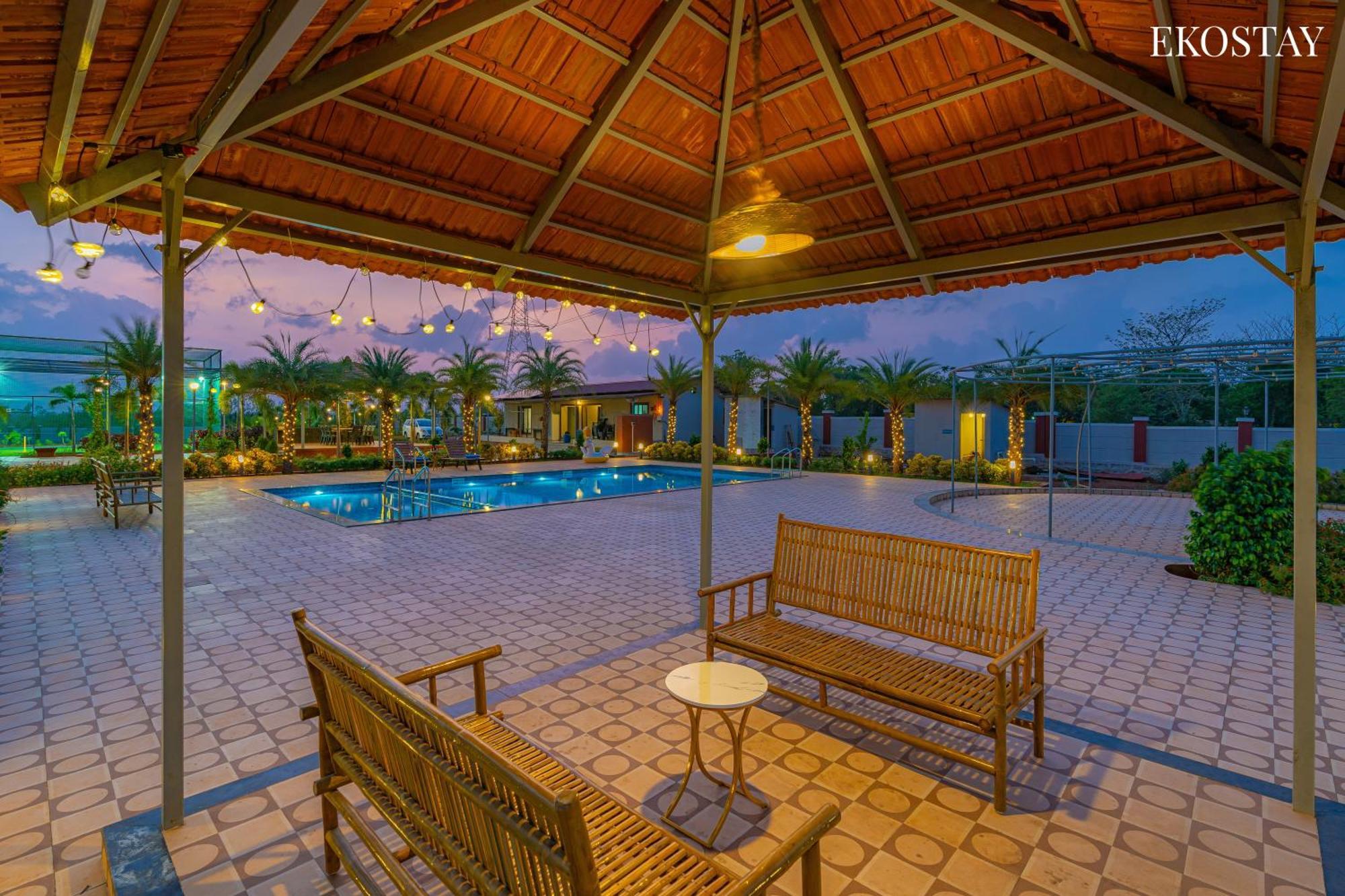 Ekostay Gold Palm Estate I Cricket Turf I Rain Dance I 2 Acre Property 카르자트 외부 사진