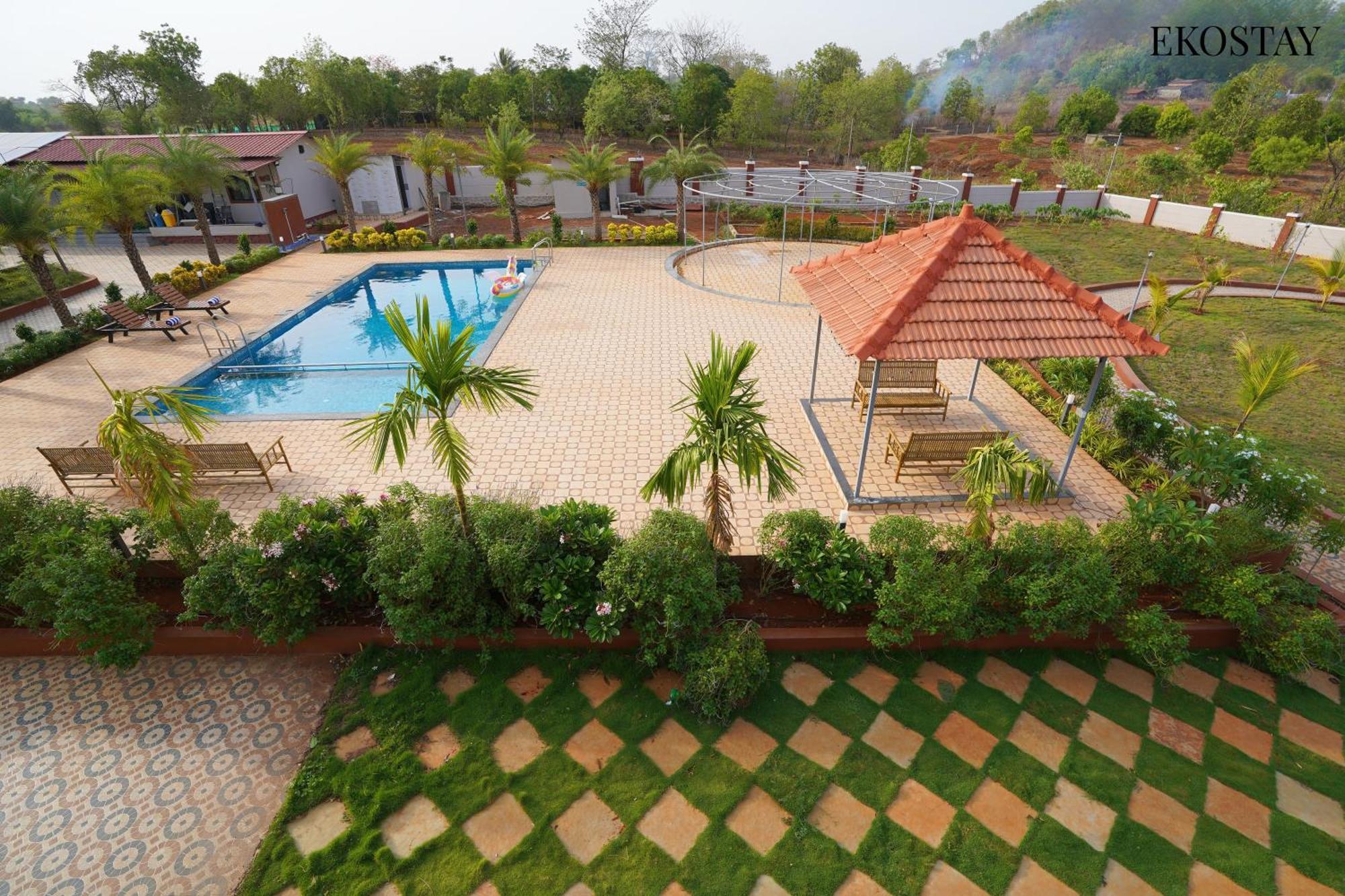 Ekostay Gold Palm Estate I Cricket Turf I Rain Dance I 2 Acre Property 카르자트 외부 사진